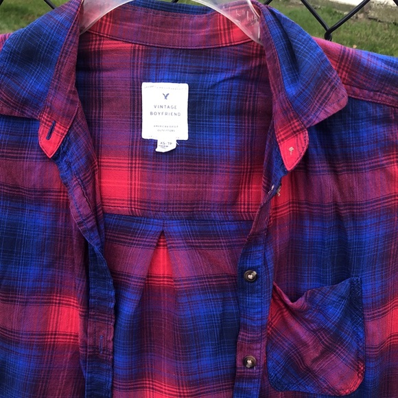 Women’s America Eagle Vintage Boyfriend Red/Blue Plaid Button Down Shirt - Picture 2 of 3